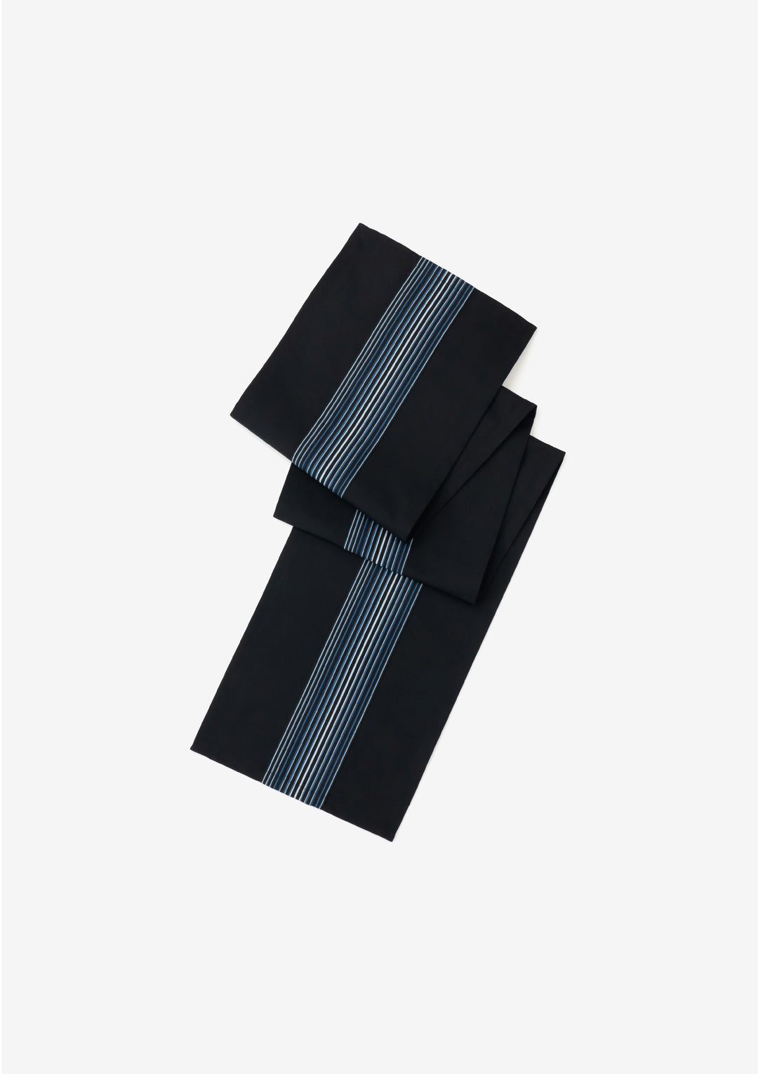 1F0401-p132-tablecenter-