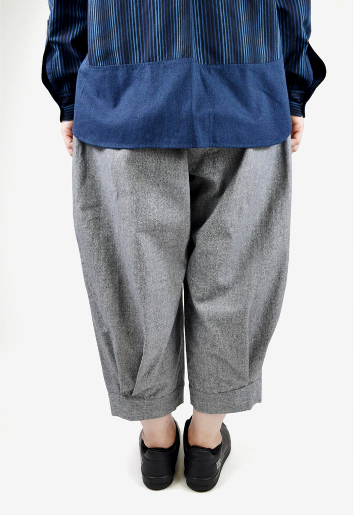 1G0904-p900-moonpants-07_720x.